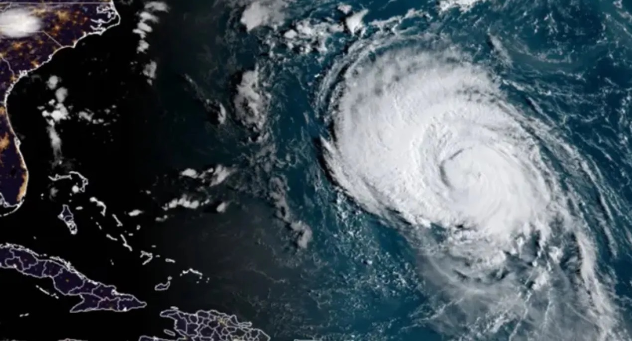 Los huracanes transportan altas concentraciones de microplásticos al