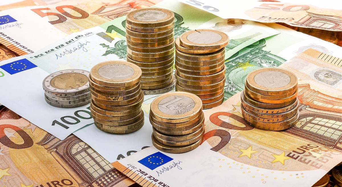 El IPC de la eurozona cae más de lo esperado hasta el 2,4 y mete